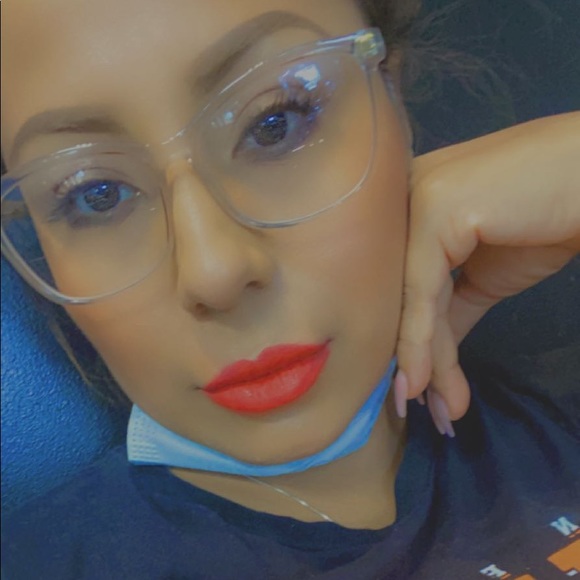 Meet your Posher, Fatima - Picture 1 of 1